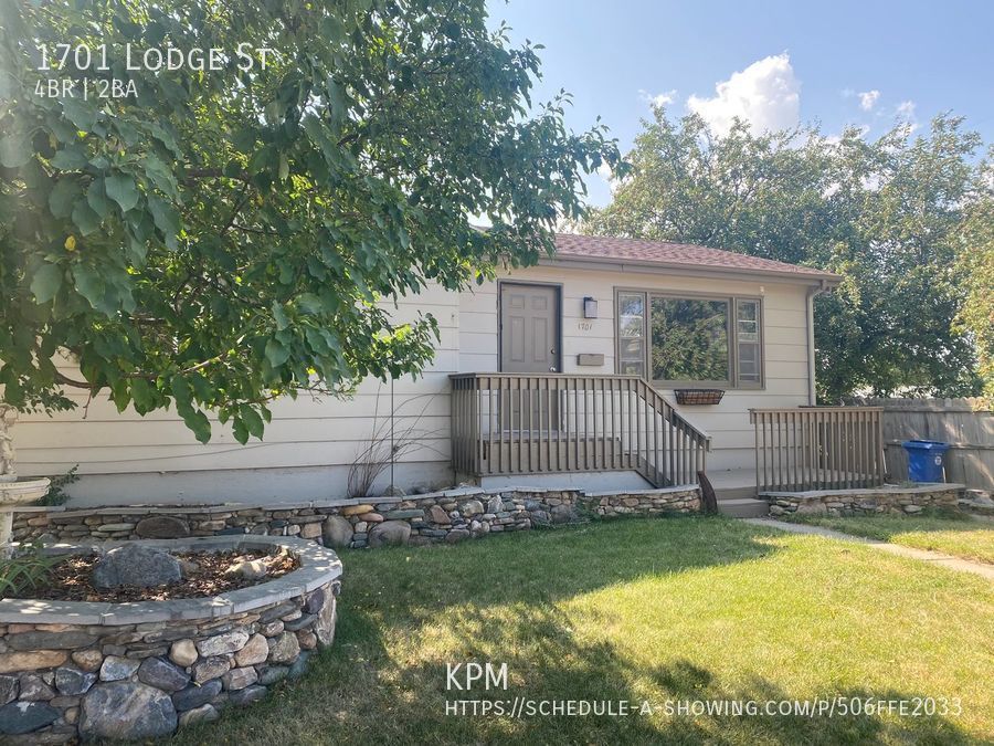 4 BED | 1.5 BATH | HOME | CARPORT | WEST property image