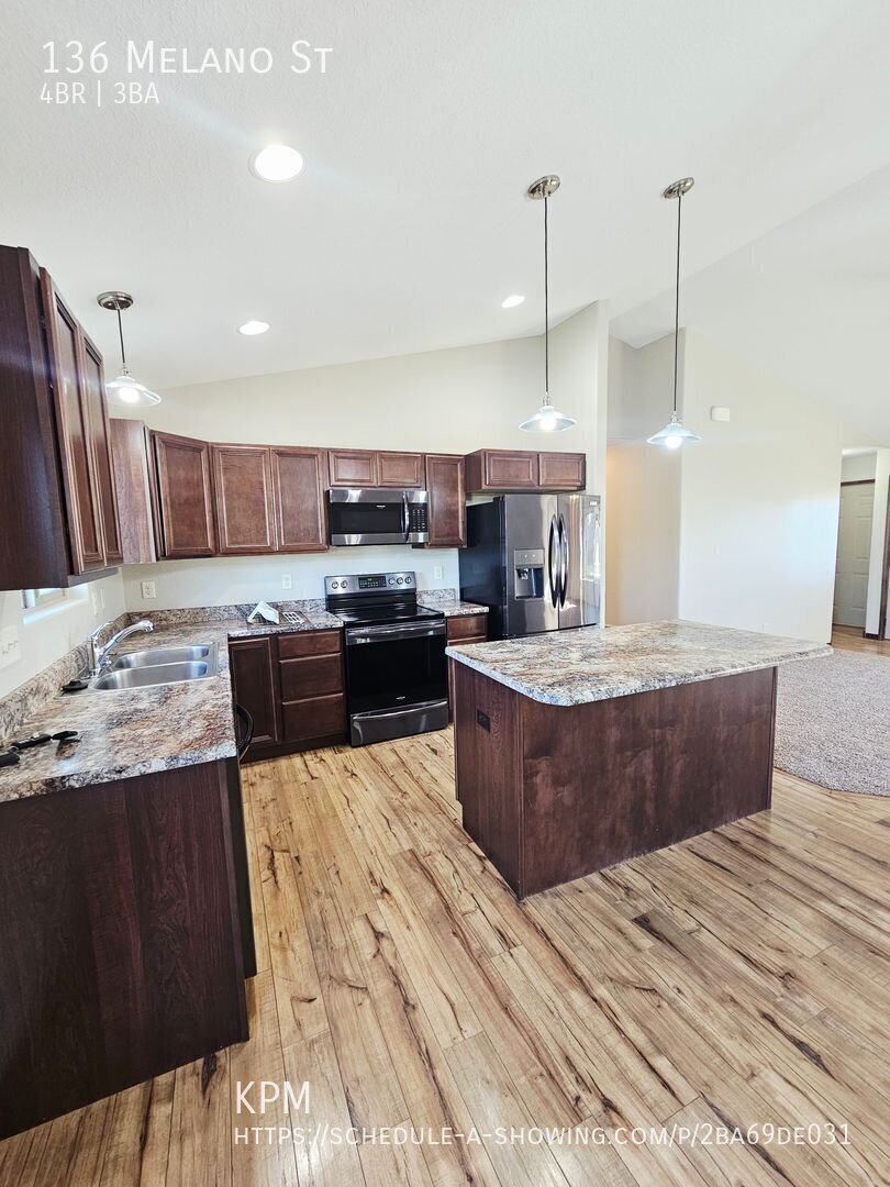 4 BED | 3 BATH | DOUBLE GARAGE | MALL RIDGE property image