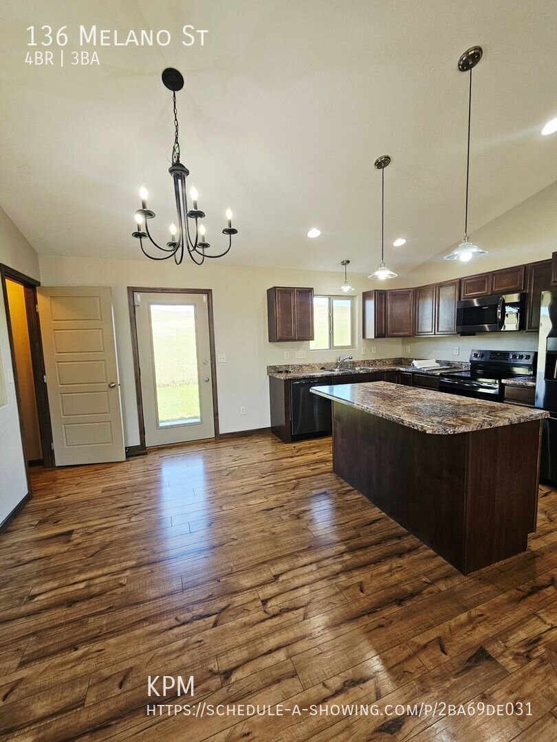 4 BED | 3 BATH | DOUBLE GARAGE | MALL RIDGE property image