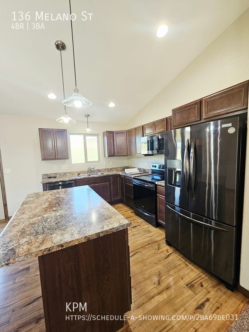 4 BED | 3 BATH | DOUBLE GARAGE | MALL RIDGE property image