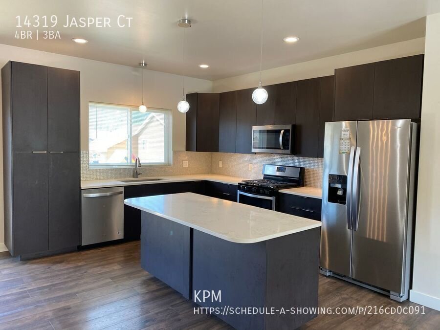 4 BED | 3 BATH | SPLIT FOYER | DOUBLE GARAGE | PET NEGOTIABLE | SUMMERSET property image