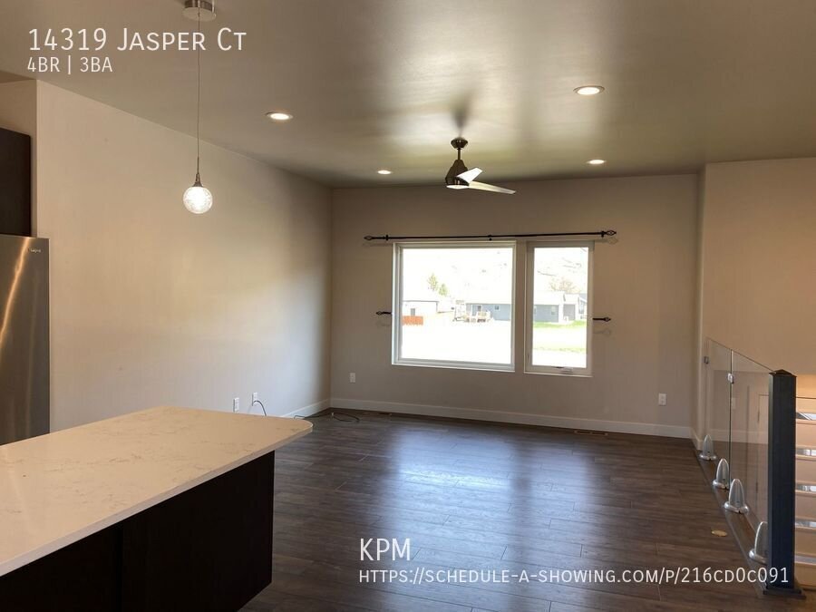 4 BED | 3 BATH | SPLIT FOYER | DOUBLE GARAGE | PET NEGOTIABLE | SUMMERSET property image
