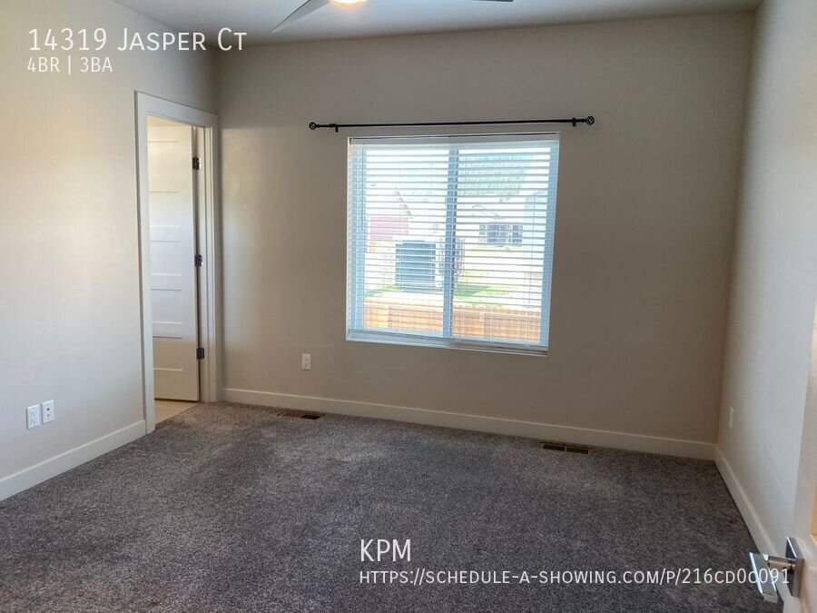 4 BED | 3 BATH | SPLIT FOYER | DOUBLE GARAGE | PET NEGOTIABLE | SUMMERSET property image