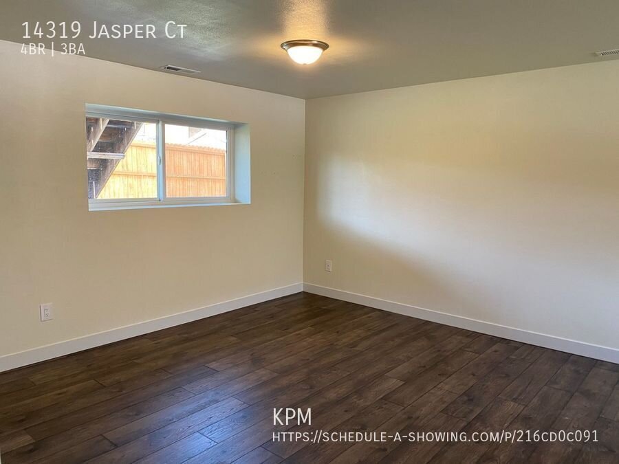 4 BED | 3 BATH | SPLIT FOYER | DOUBLE GARAGE | PET NEGOTIABLE | SUMMERSET property image