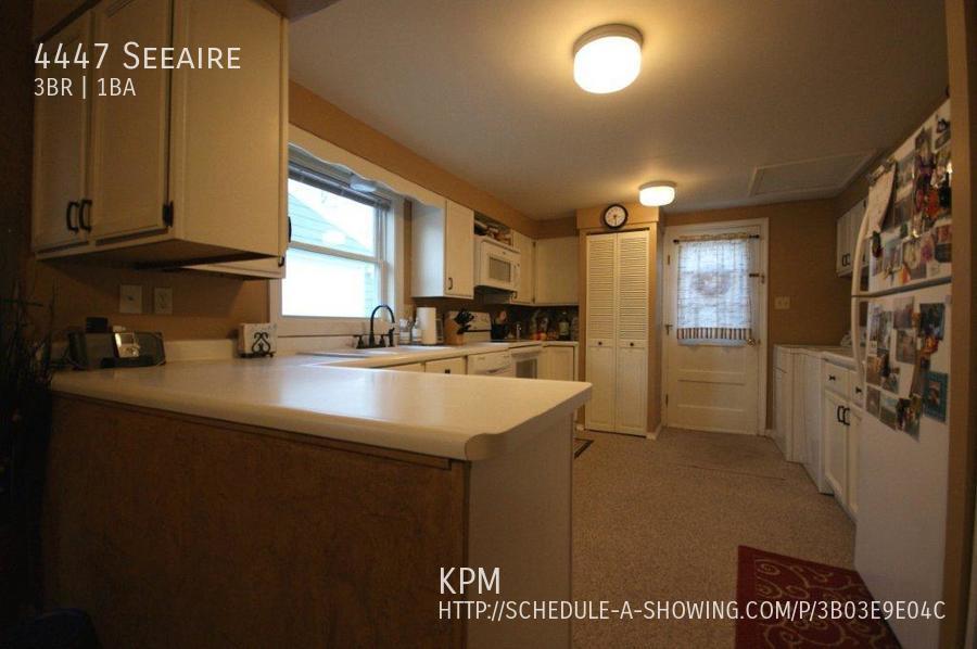 3 BED | 1 BATH | DOUBLE CAR GARAGE | WEST property image