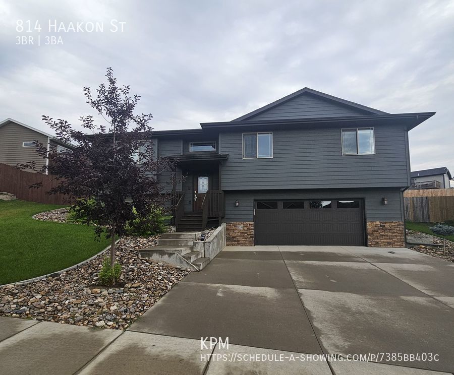 3 BED | 2.5 BATH | SPLIT-FOYER HOME | DOUBLE GARAGE | RAPID VALLEY property image