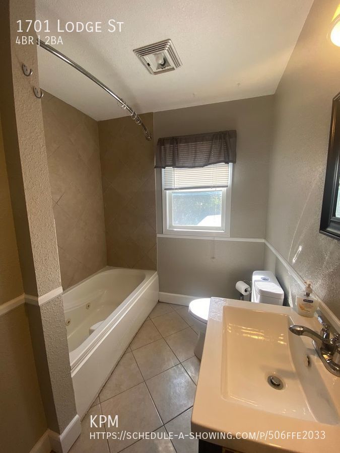 4 BED | 1.5 BATH | HOME | CARPORT | WEST property image