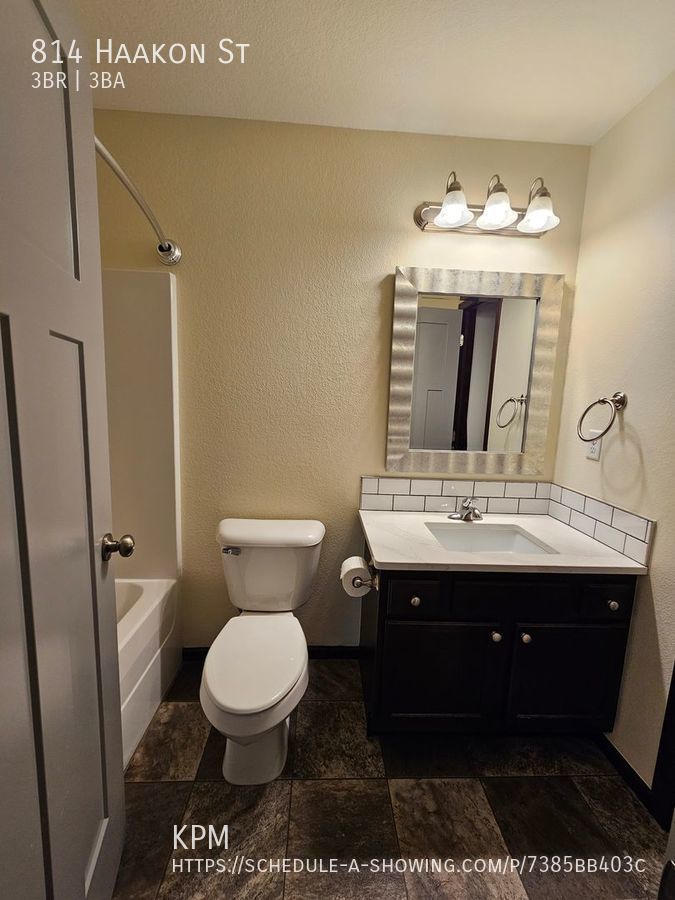 3 BED | 2.5 BATH | SPLIT-FOYER HOME | DOUBLE GARAGE | RAPID VALLEY property image