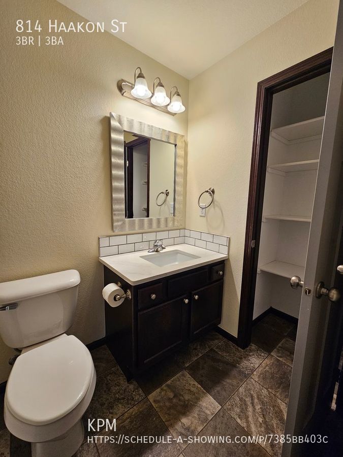 3 BED | 2.5 BATH | SPLIT-FOYER HOME | DOUBLE GARAGE | RAPID VALLEY property image