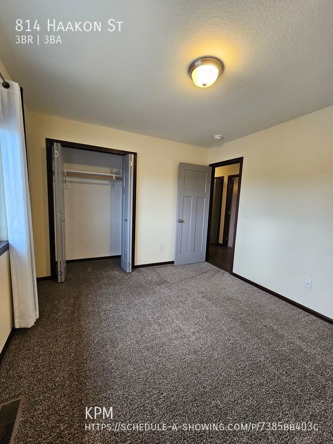 3 BED | 2.5 BATH | SPLIT-FOYER HOME | DOUBLE GARAGE | RAPID VALLEY property image