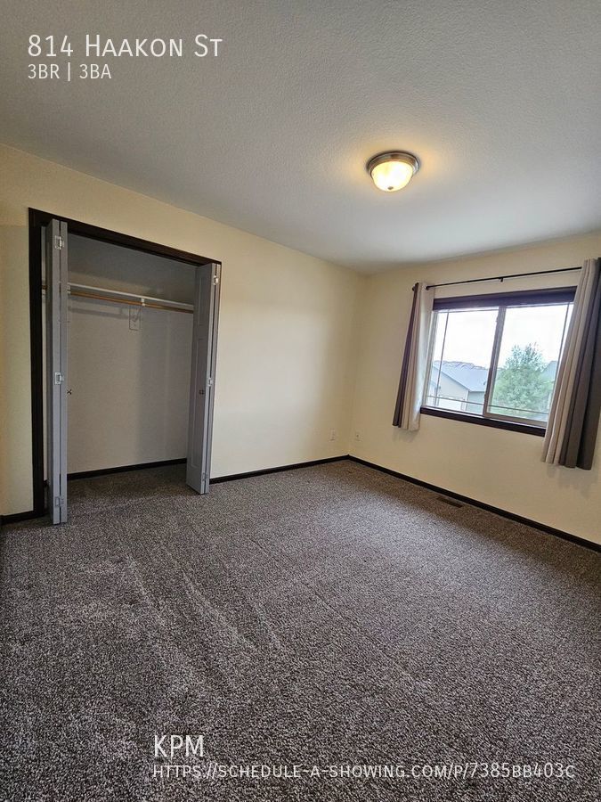3 BED | 2.5 BATH | SPLIT-FOYER HOME | DOUBLE GARAGE | RAPID VALLEY property image