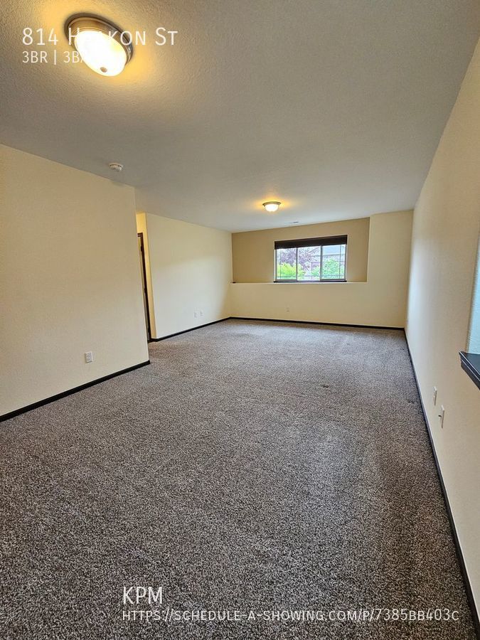 3 BED | 2.5 BATH | SPLIT-FOYER HOME | DOUBLE GARAGE | RAPID VALLEY property image
