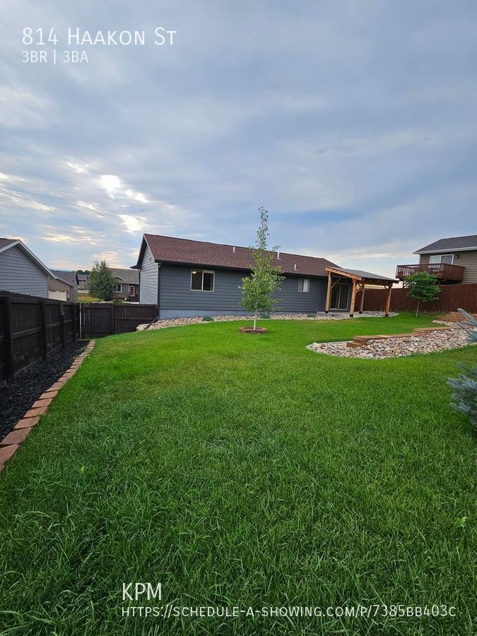 3 BED | 2.5 BATH | SPLIT-FOYER HOME | DOUBLE GARAGE | RAPID VALLEY property image