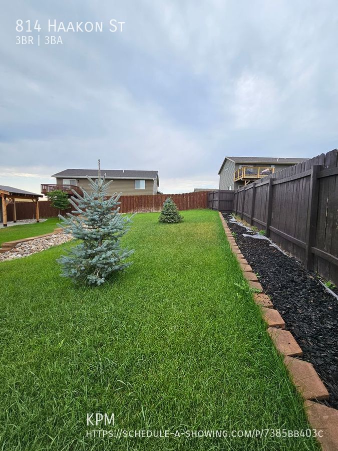 3 BED | 2.5 BATH | SPLIT-FOYER HOME | DOUBLE GARAGE | RAPID VALLEY property image