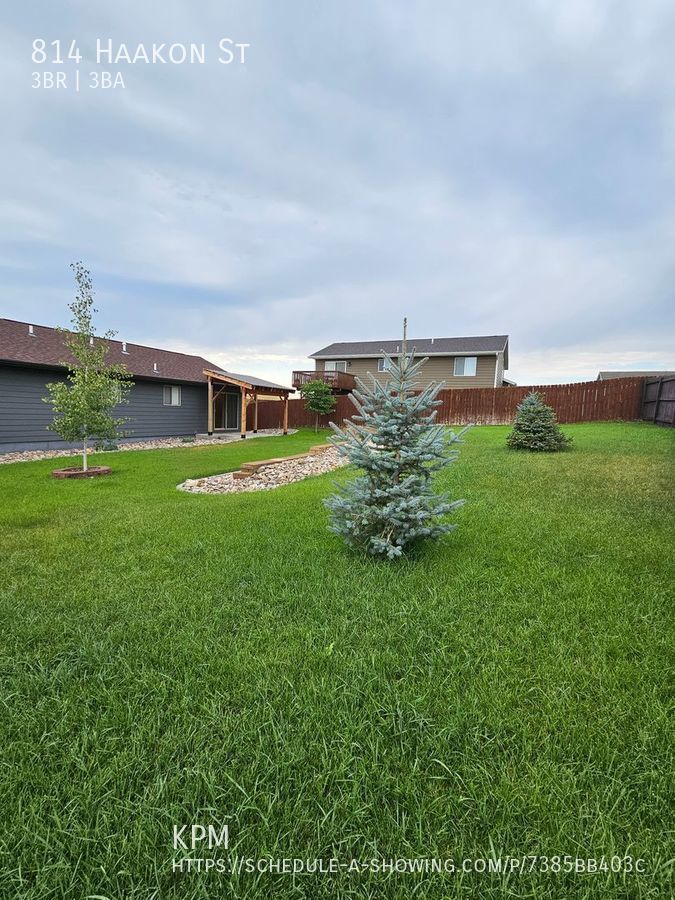 3 BED | 2.5 BATH | SPLIT-FOYER HOME | DOUBLE GARAGE | RAPID VALLEY property image
