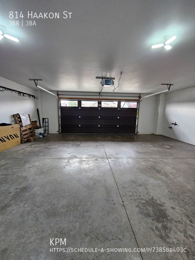 3 BED | 2.5 BATH | SPLIT-FOYER HOME | DOUBLE GARAGE | RAPID VALLEY property image