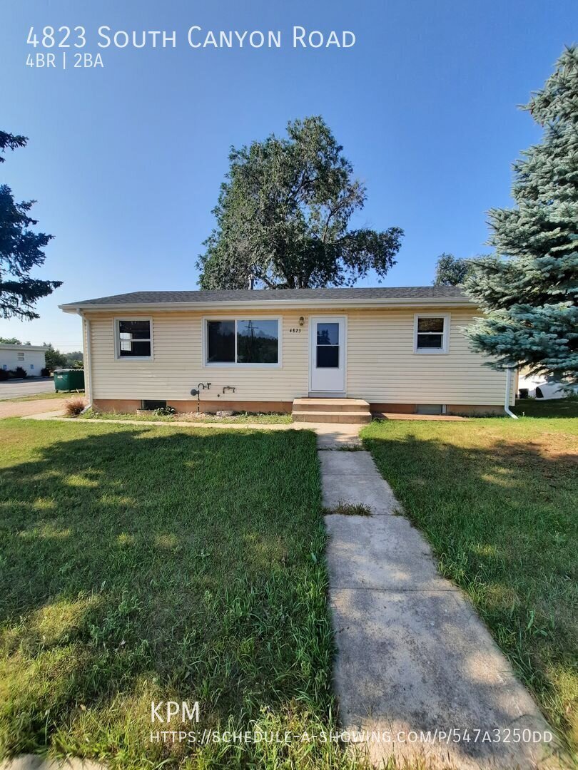 4 BEDROOM | 2 BATH | LARGE FENCED IN YARD | WEST property image