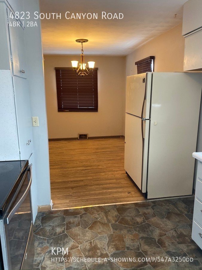 4 BEDROOM | 2 BATH | LARGE FENCED IN YARD | WEST property image