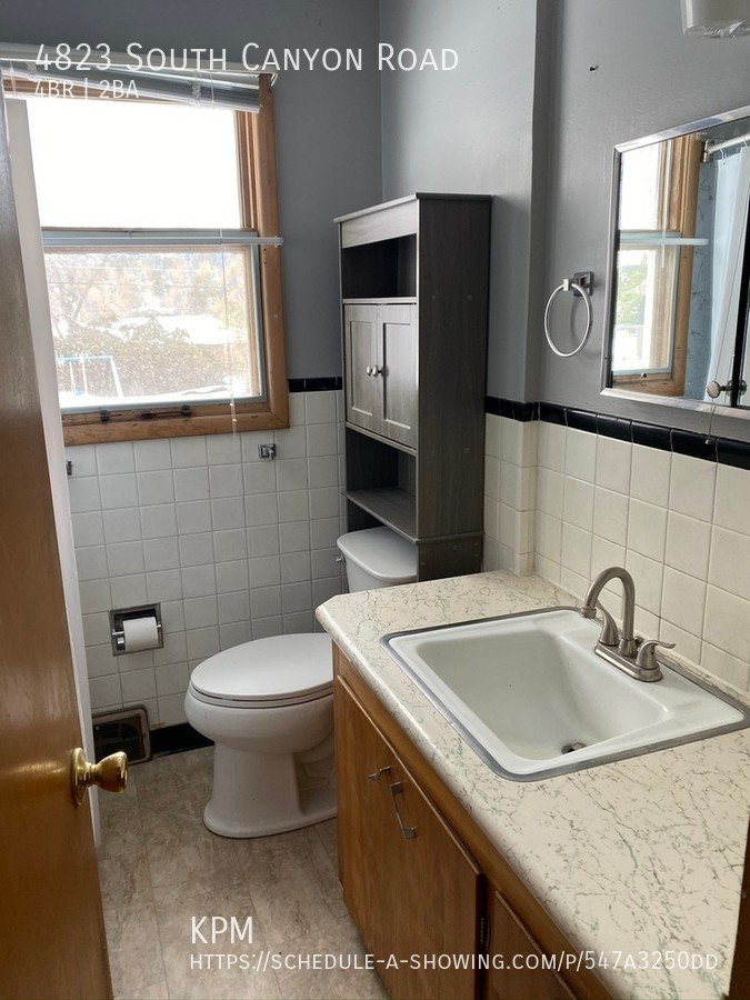 4 BEDROOM | 2 BATH | LARGE FENCED IN YARD | WEST property image