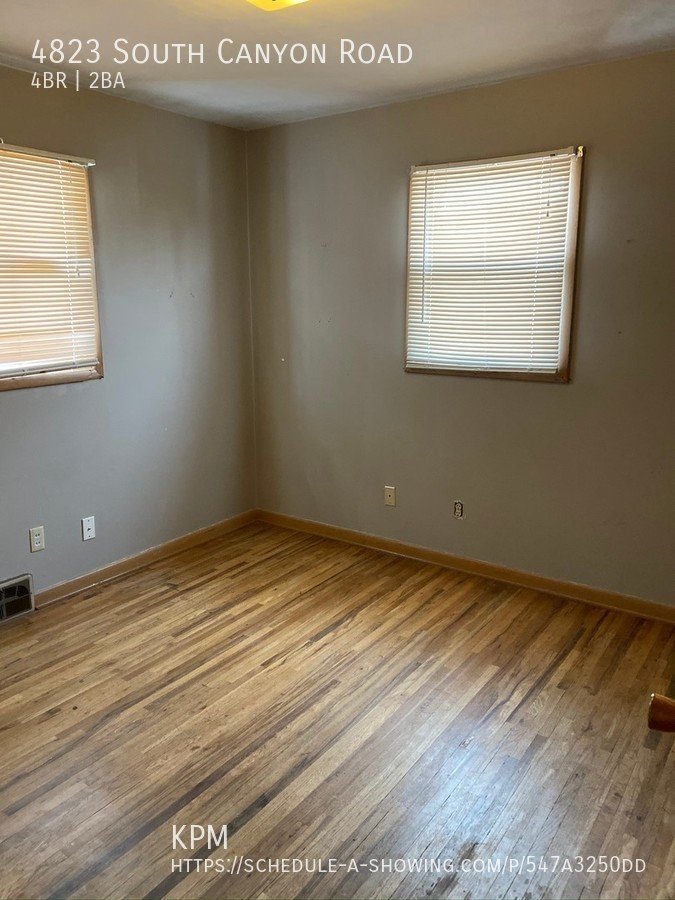 4 BEDROOM | 2 BATH | LARGE FENCED IN YARD | WEST property image