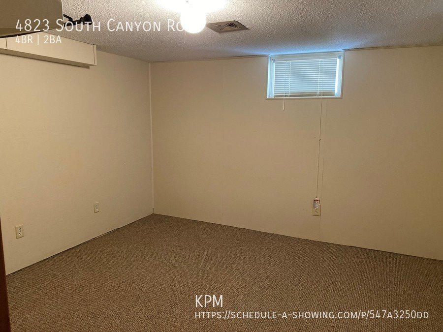 4 BEDROOM | 2 BATH | LARGE FENCED IN YARD | WEST property image