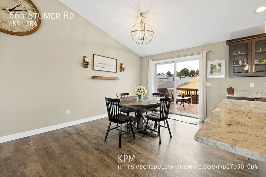 4 BED | 3 BATH | TRIPLE CAR GARAGE | SOUTH | PET NEGOTIABLE property image