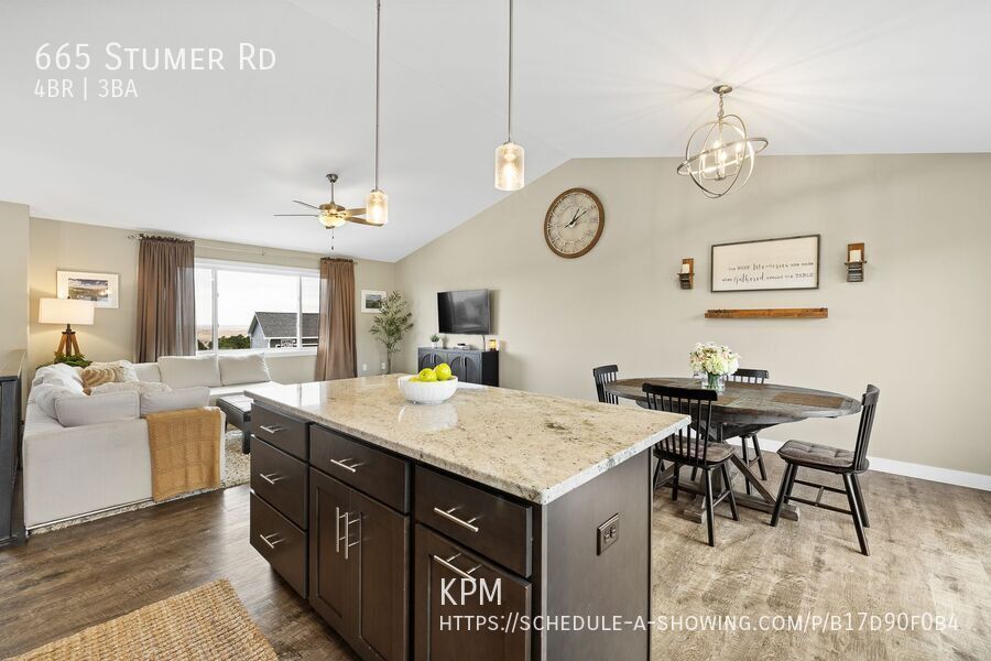4 BED | 3 BATH | TRIPLE CAR GARAGE | SOUTH | PET NEGOTIABLE property image