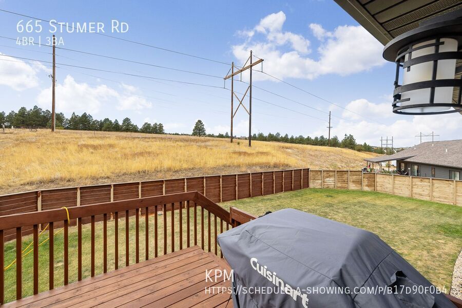 4 BED | 3 BATH | TRIPLE CAR GARAGE | SOUTH | PET NEGOTIABLE property image