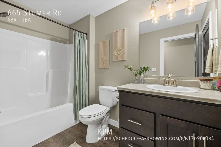 4 BED | 3 BATH | TRIPLE CAR GARAGE | SOUTH | PET NEGOTIABLE property image