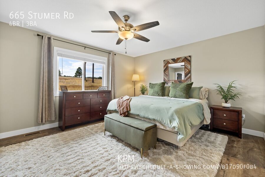 4 BED | 3 BATH | TRIPLE CAR GARAGE | SOUTH | PET NEGOTIABLE property image
