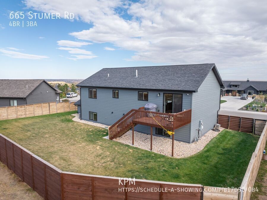 4 BED | 3 BATH | TRIPLE CAR GARAGE | SOUTH | PET NEGOTIABLE property image