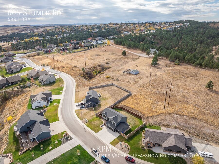 4 BED | 3 BATH | TRIPLE CAR GARAGE | SOUTH | PET NEGOTIABLE property image