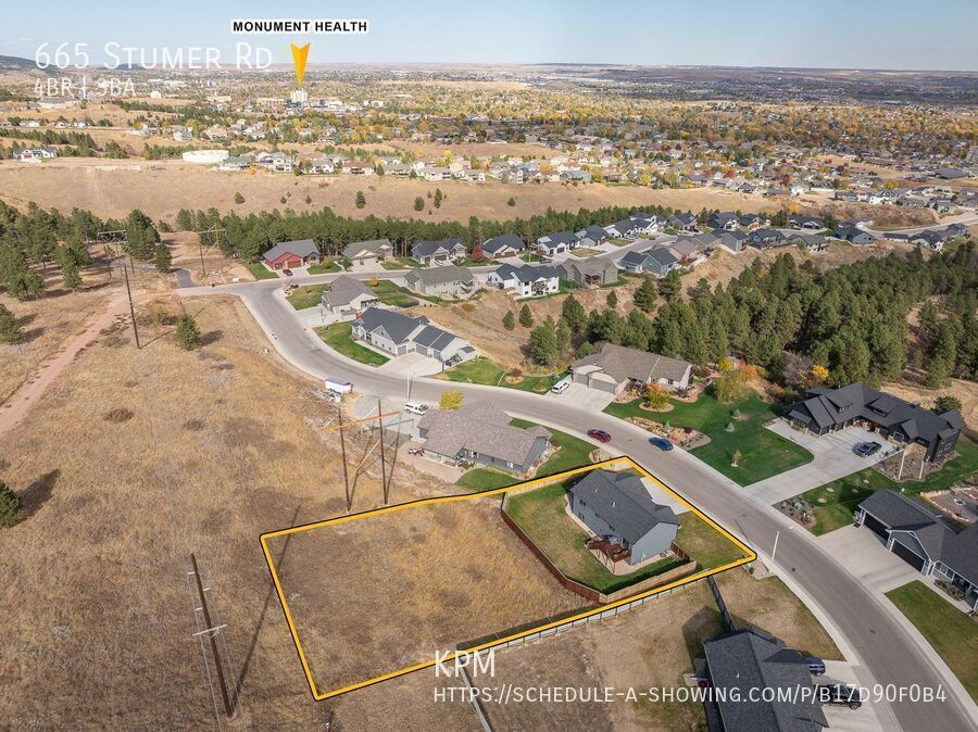 4 BED | 3 BATH | TRIPLE CAR GARAGE | SOUTH | PET NEGOTIABLE property image