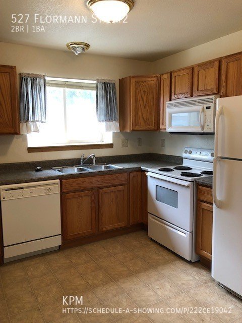 2 BEDROOM | 1 BATH | WASHER & DRYER| SOUTH property image