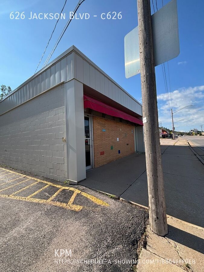 WESTSIDE COMMERCIAL SPACE property image