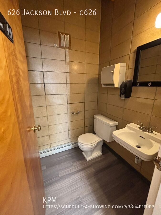 WESTSIDE COMMERCIAL SPACE property image