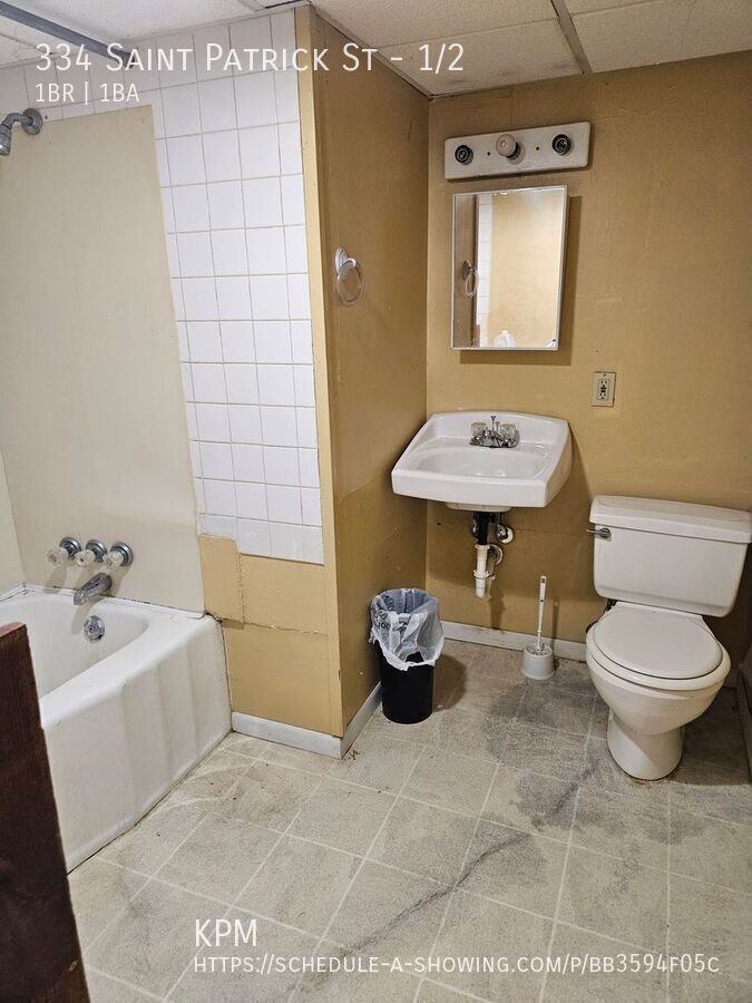 1 BED | 1 BATH | LOWER-LEVEL DUPLEX | SOUTH property image