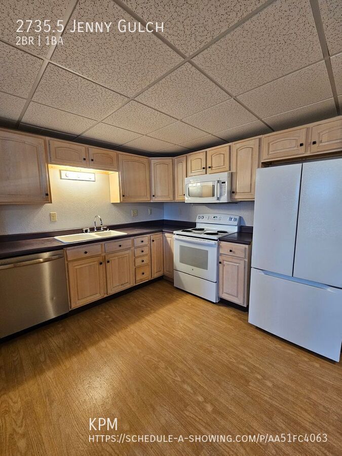 2 BED | 1 BATH | LOWER DUPLEX APARTMENT | WEST property image