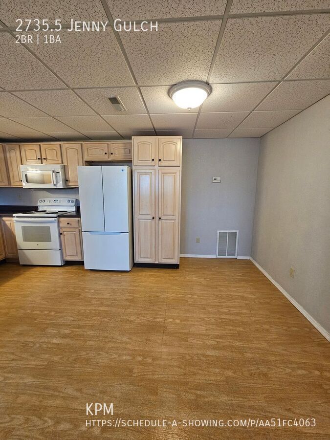 2 BED | 1 BATH | LOWER DUPLEX APARTMENT | WEST property image