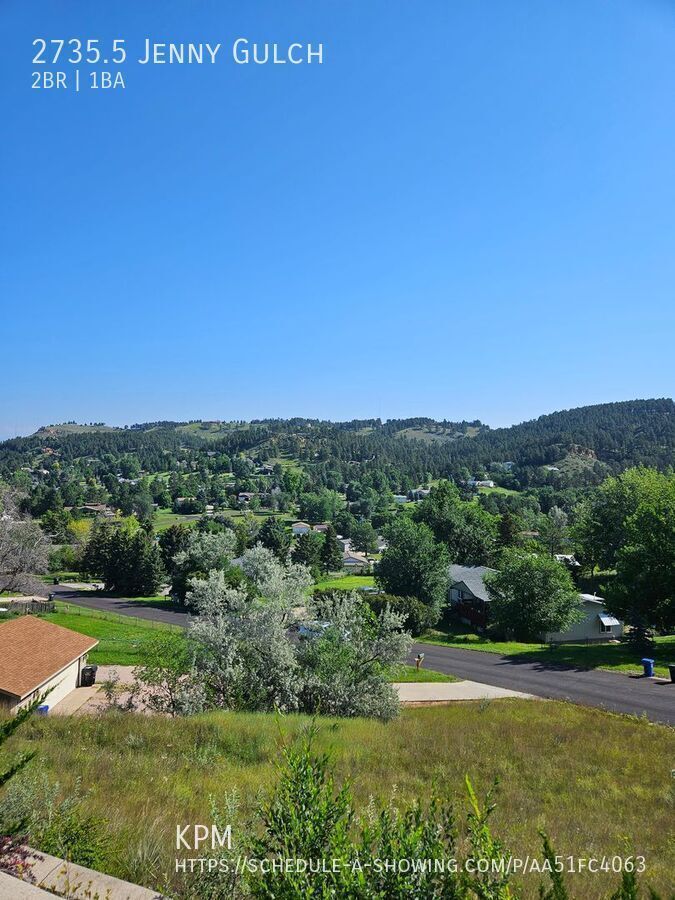 2 BED | 1 BATH | LOWER DUPLEX APARTMENT | WEST property image