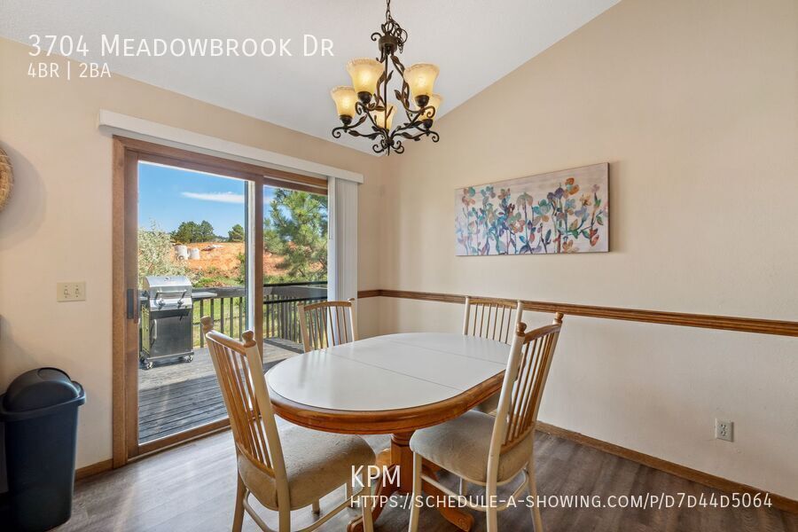 4 BED | 2 BATH | DOUBLE GARAGE | WEST property image