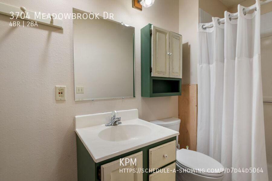 4 BED | 2 BATH | DOUBLE GARAGE | WEST property image
