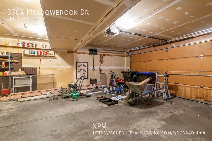 4 BED | 2 BATH | DOUBLE GARAGE | WEST property image
