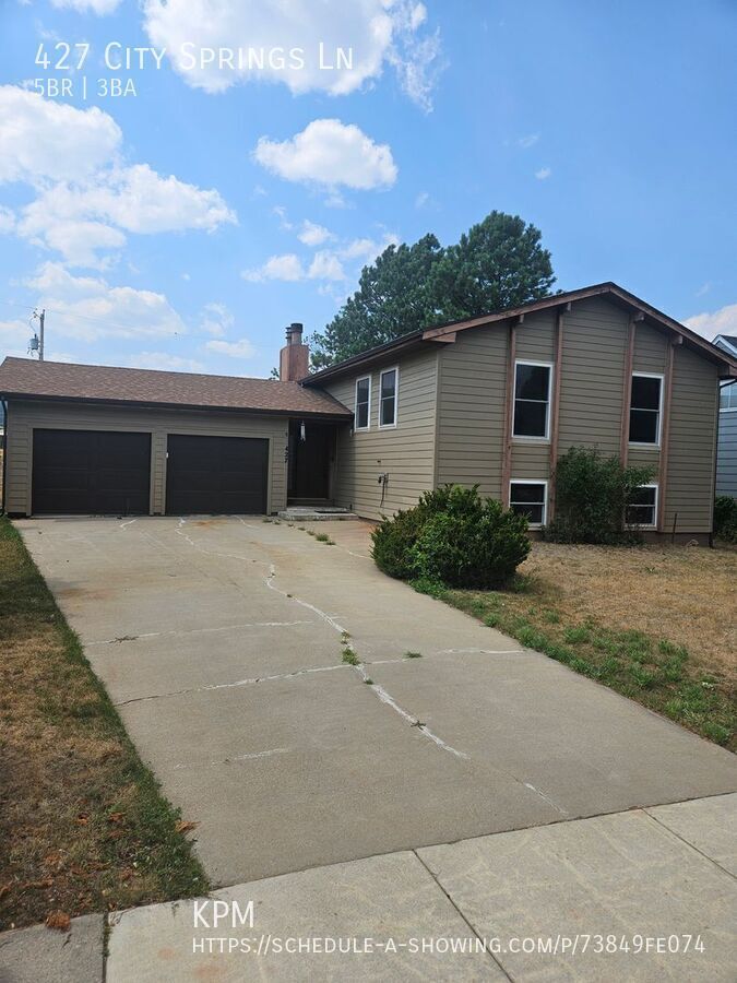 5 BED | 3 BATH | WEST SIDE HOME | DOUBLE GARAGE property image