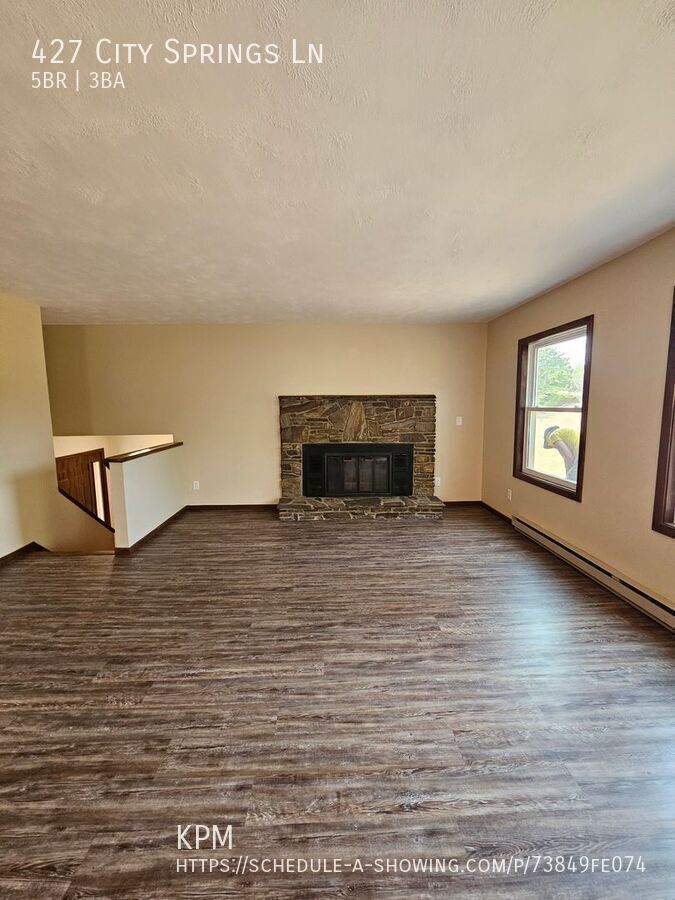 5 BED | 3 BATH | WEST SIDE HOME | DOUBLE GARAGE property image