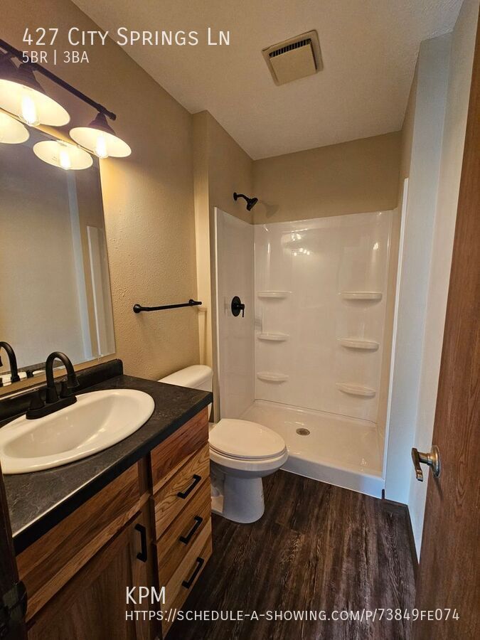 5 BED | 3 BATH | WEST SIDE HOME | DOUBLE GARAGE property image