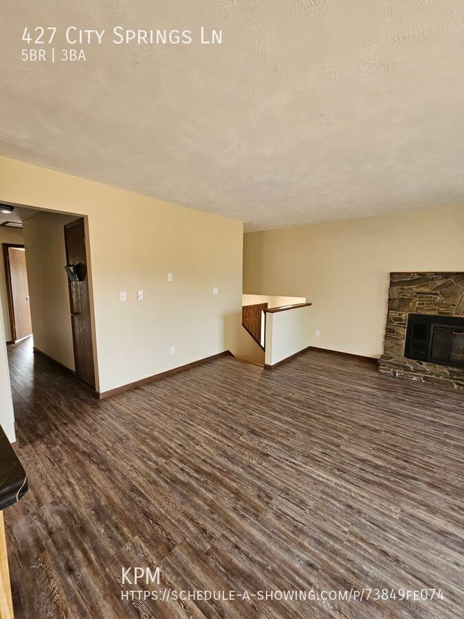 5 BED | 3 BATH | WEST SIDE HOME | DOUBLE GARAGE property image