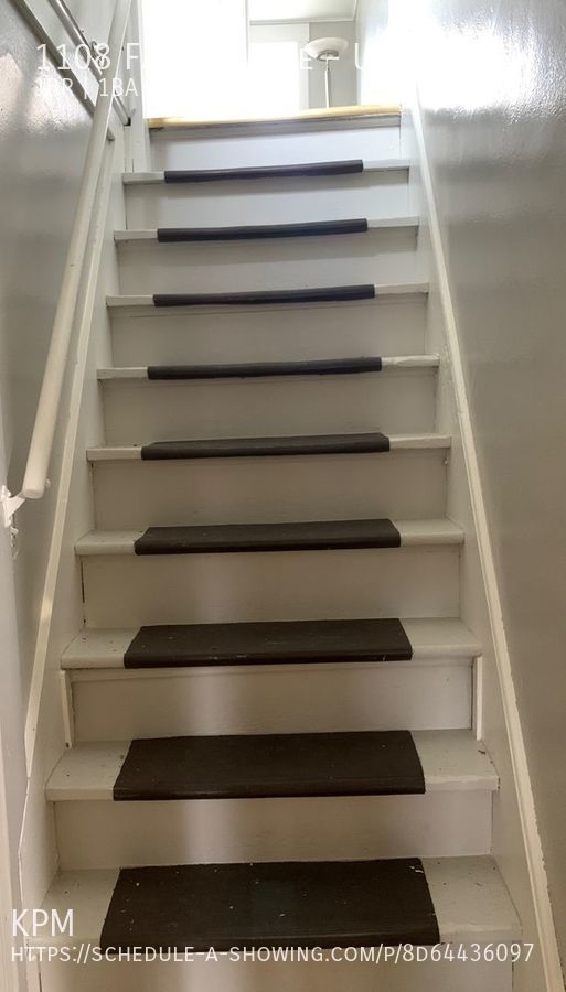 1 BED | 1 BATH | + OFFICE | UPPER-LEVEL APARTMENT | NORTH property image
