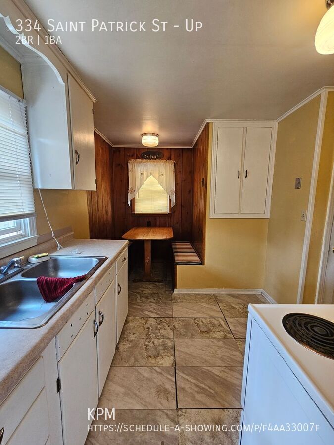 2 BED | 1 BATH | UPPER-LEVEL DUPLEX | UTILITIES INCLUDED property image