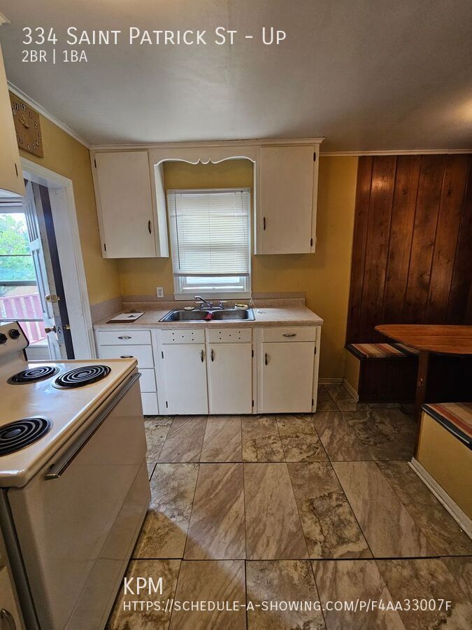 2 BED | 1 BATH | UPPER-LEVEL DUPLEX | UTILITIES INCLUDED property image